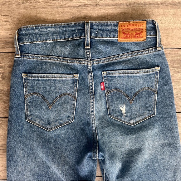 SOLD - Levi’s 721 High Rise Skinny Medium Wash Raw Hem Size 25 - Picture 9 of 10